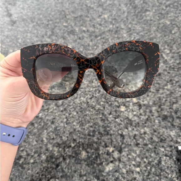 FENDI Sunglasses -100% Authentic - SYLVY FF 0106/S - Picture 5 of 6